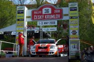 Rallye Český Krumlov: Dojezd do cíle soutěže - Tlusťák / Dědic (foto: D.Benych)